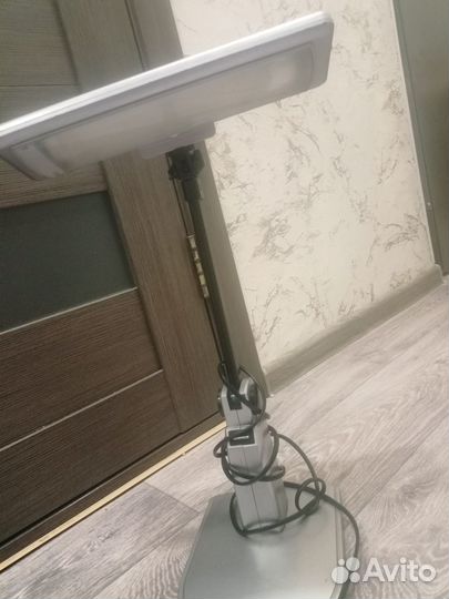 Лампа настольная