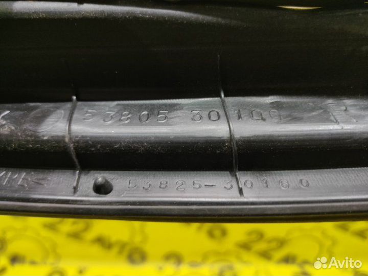 Накладка на крыло передняя правая Lexus Gs350