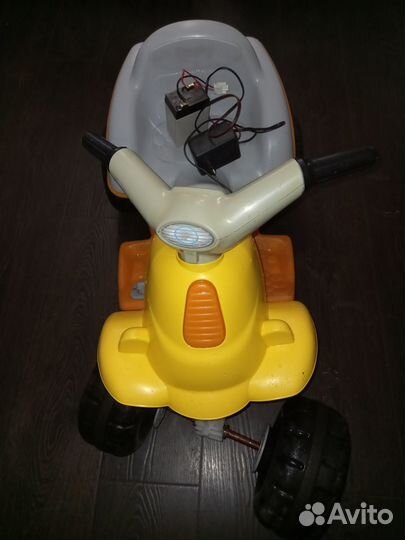 Финский детский квадроцикл на аккумуляторе