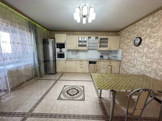4-к. квартира, 154 м², 5/10 эт.