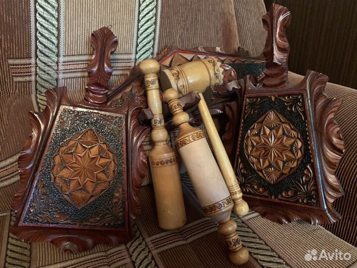 Деревянная посуда и матрешка