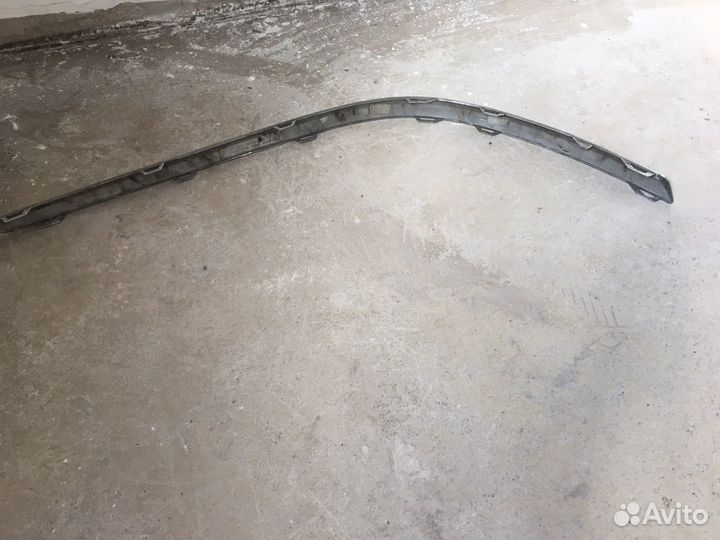 Молдинг заднего бампера левый Volkswagen Passat B7