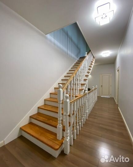 Ступени для лестниц и другие комплектующие К