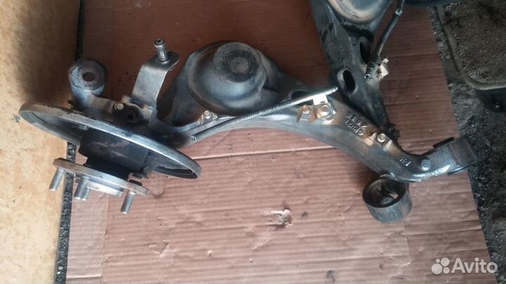 Ford Escape Maverick Tribute рычаг-ступица зад прв