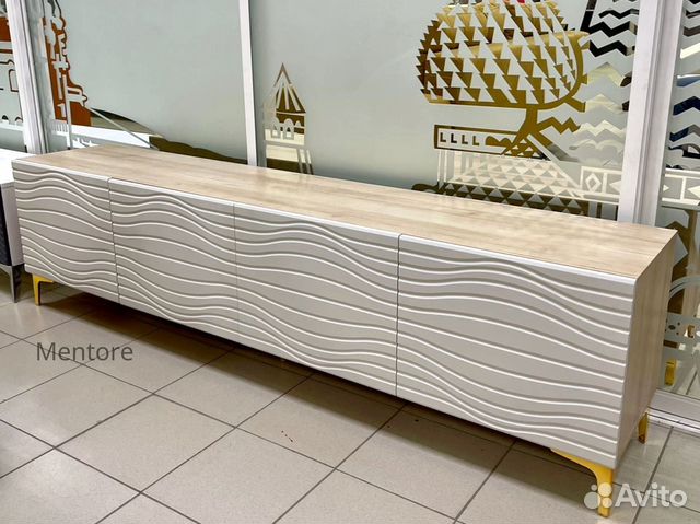 Тумба тв Bravo на опорах