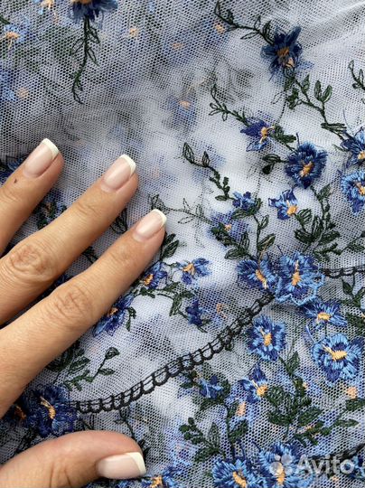 Ткань вышивка на сетке