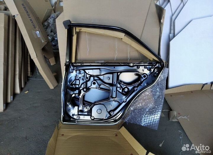 Toyota camry 50 55 дверь задний