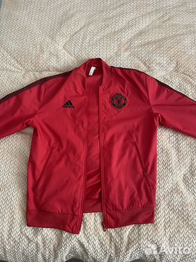 Куртка бомбер adidas манчестер юнайтед