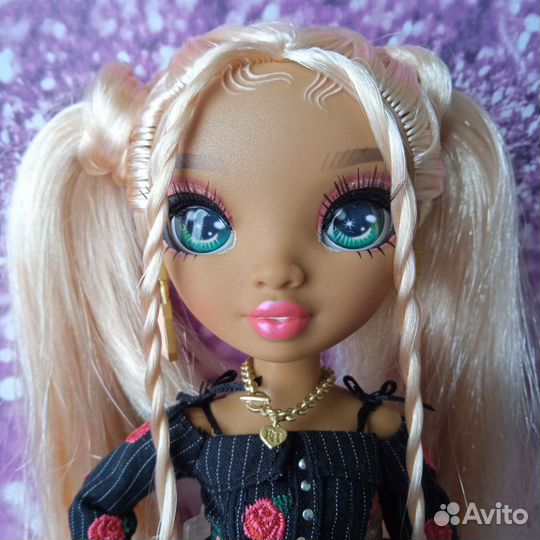 Кукла rainbow high Сабрина