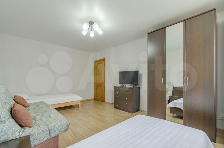 2-к. квартира, 62 м², 1/9 эт.