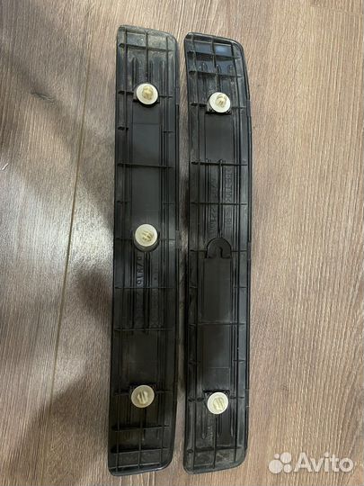 Накладки на пороги Toyota mark 2 110