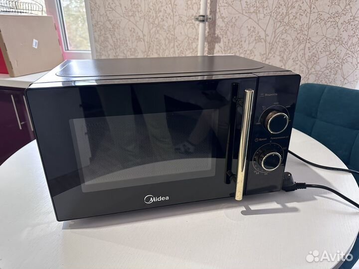 Микроволновая печь Midea