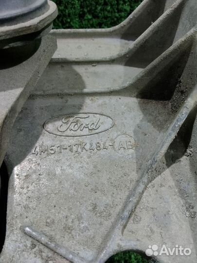 Трапеция дворников Ford Focus II