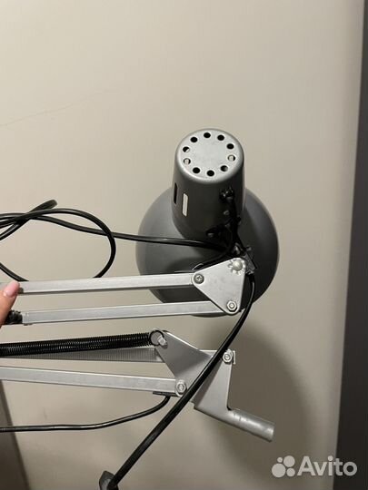 Лампа настольная для маникюра