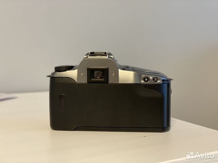 Пленочный фотоаппарат Canon EOS Rebel GII