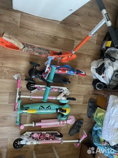 Самокаты разные новые