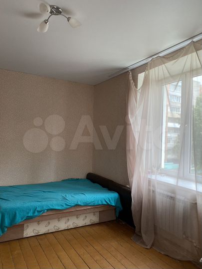 3-к. квартира, 69,9 м², 2/4 эт.