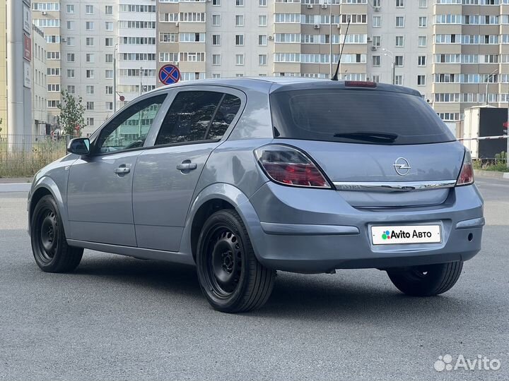 Opel Astra 1.6 МТ, 2011, 245 100 км