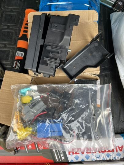 Блок предохранителей JCB 716/30077