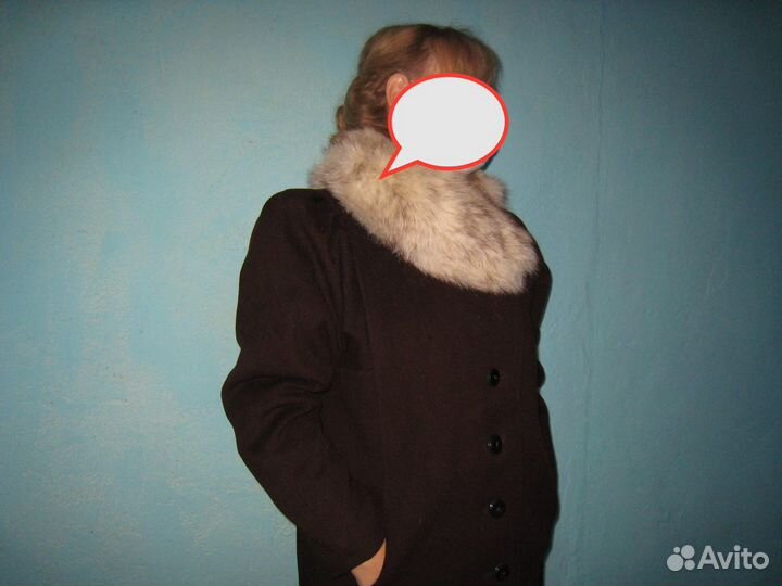 Пальто зимнее с воротником из песца