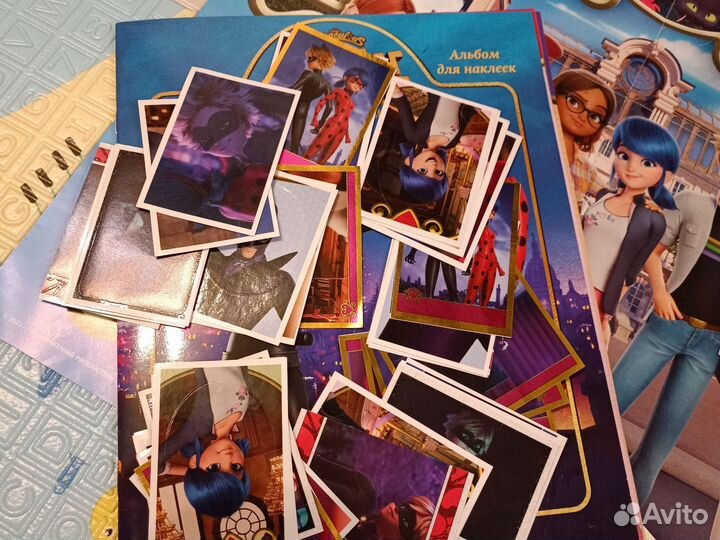 Леди Баг, Супер кот пробуждение силы обмен наклейк