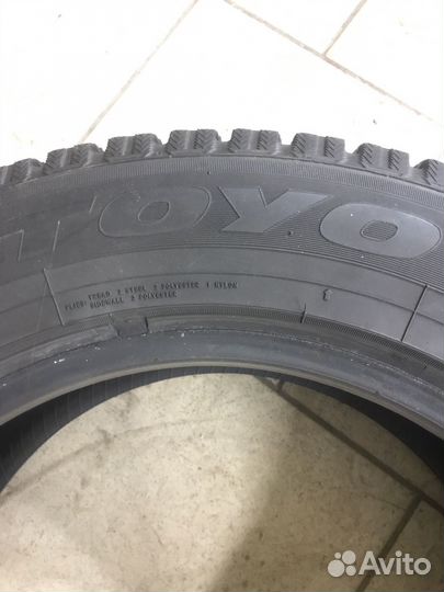 Toyo Observe GSi-5 235/60 R17 102T