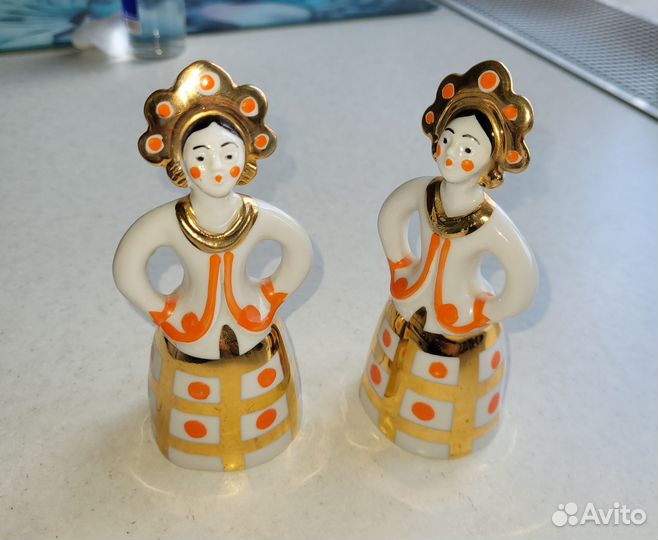 Барышня в кокошнике. Статуэтка Дулёво. СССР