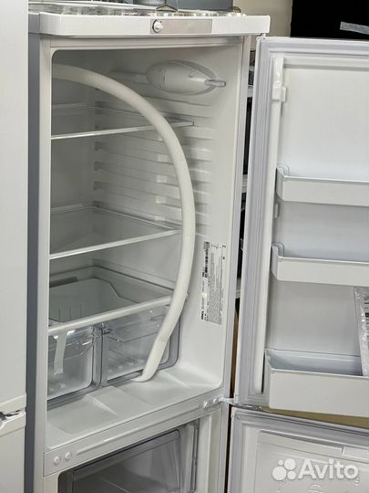 Холодильник Stinol STS 150 белый