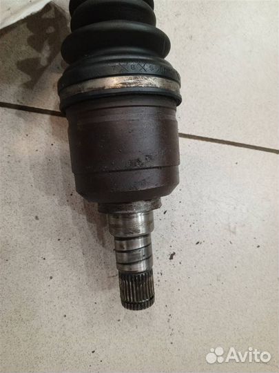 Полуось передняя левая Nissan Maxima A32 1994-2000