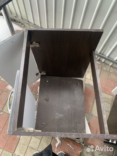 Тумбка с раковиной и смесителем