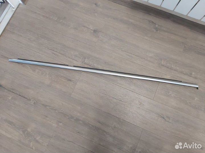 Накладка двери задняя правая Mercedes S 500 4Matic