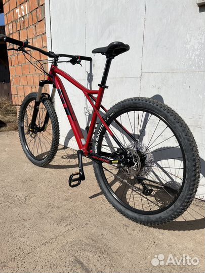 Велосипед GT Avalanche elite 27.5
