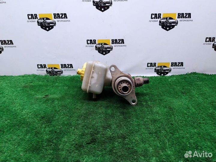 Главный тормозной цилиндр Volkswagen Golf