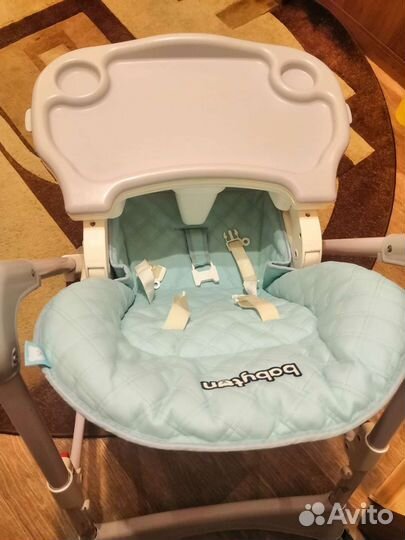 Детский стол и стульчик для кормления