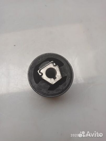 Сайлентблок рычага BMW X5 E53 aambm1009