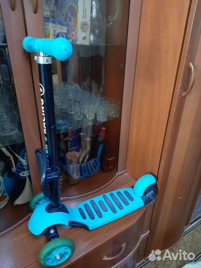Самокат детский трехколесный с сиденьем