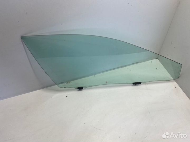 Стекло двери опускное переднее правое Toyota Camry