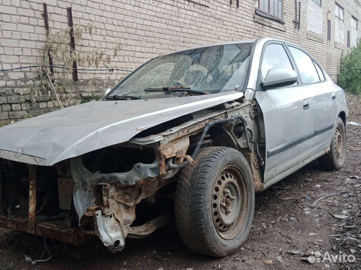 Hyundai elantra 1.6 GL разбор