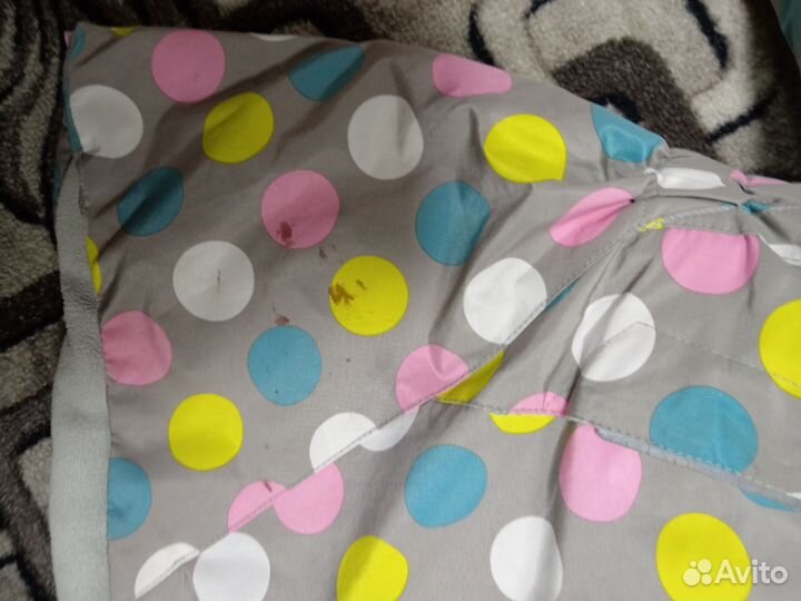 Продам куртку на девочку демисезон