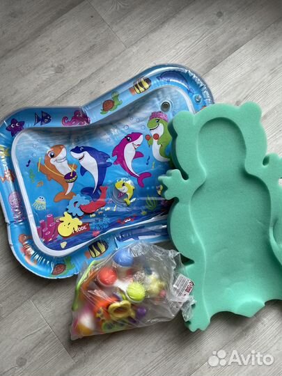 Детский водный коврик, погремушки