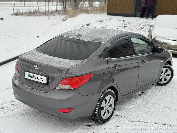 Hyundai Solaris 1.4 AT, 2011, 200 000 км