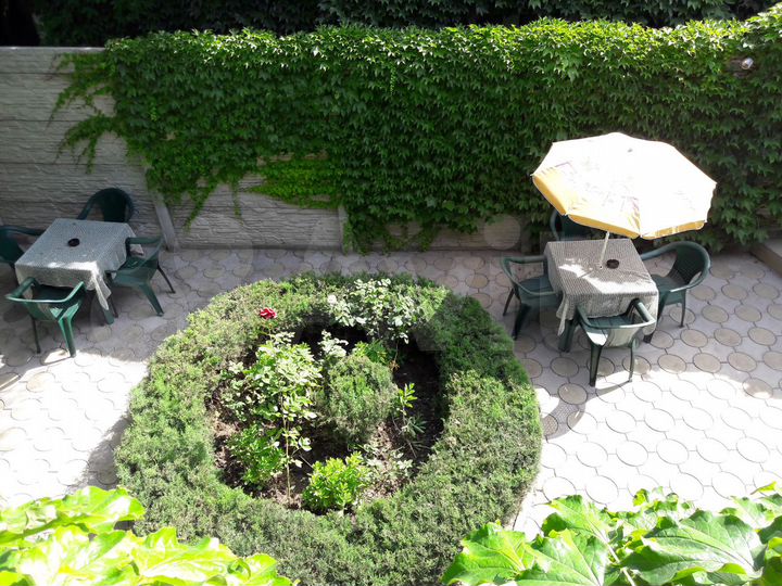 Комната 16 м² в 5-к., 1/2 эт.