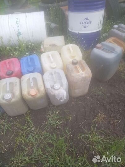 Канистры пластиковые бу 20 литров