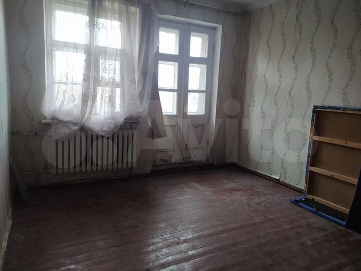 Комната 16 м² в 3-к., 2/2 эт.