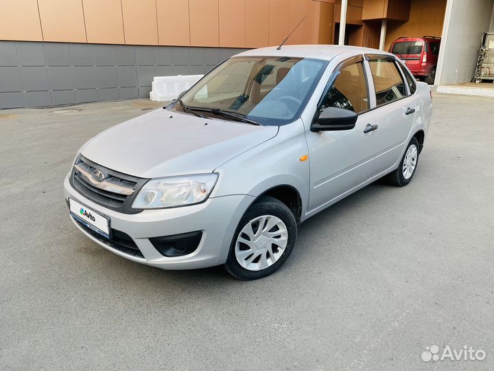 LADA Granta 1.6 МТ, 2015, 100 000 км