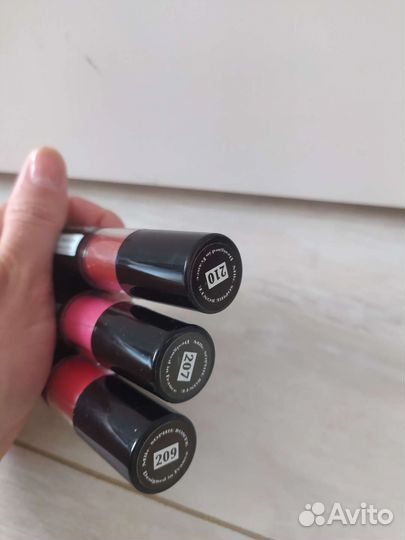 Помада для губ