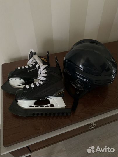 Коньки и шлем