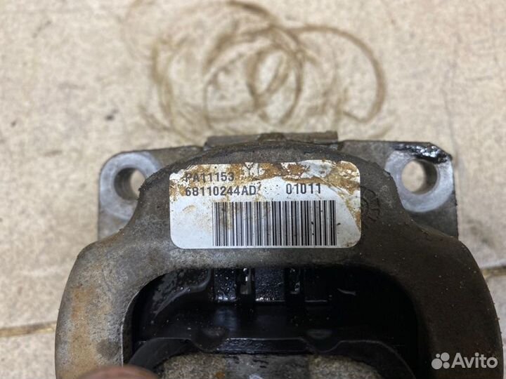 Подушка АКПП Jeep Grand Cherokee WK2 6.4 SRT 2016