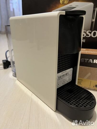 Капсульная кофемашина Nespresso Essenza Mini C30