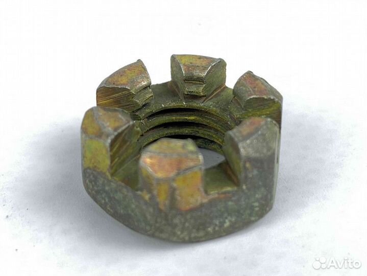 Гайка Урал генератора крупн. резьба (d12)